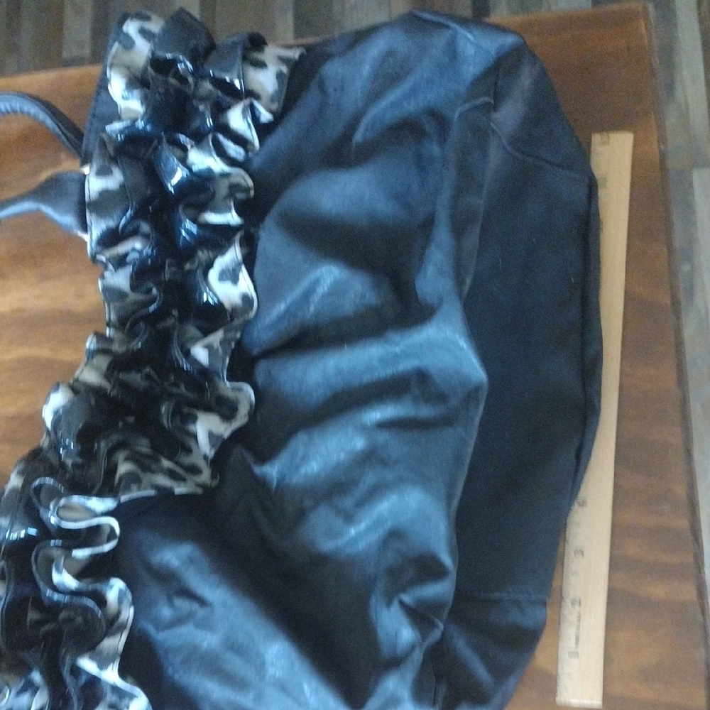 Black Ruffled Tote Bag with Monochrome Trim